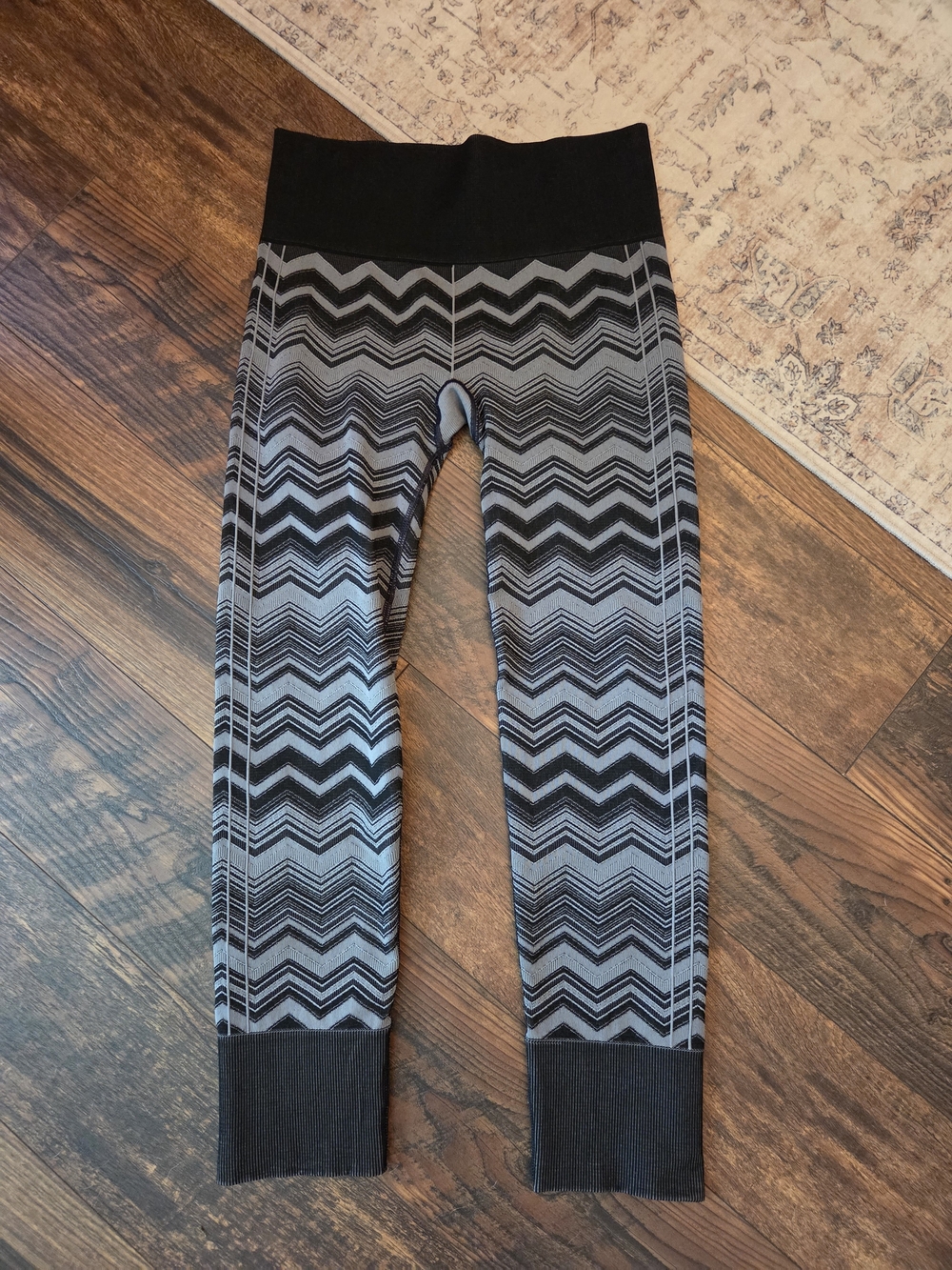 lululemon athletica Black & Gray Chevron Leggings
